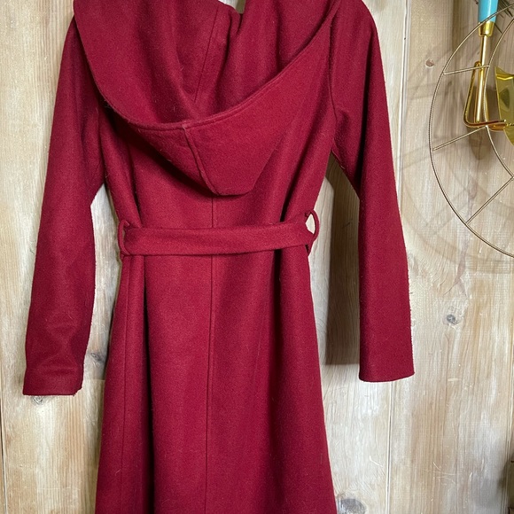 LITTLE RED RIDING HOOD COAT - Picture 4 of 6
